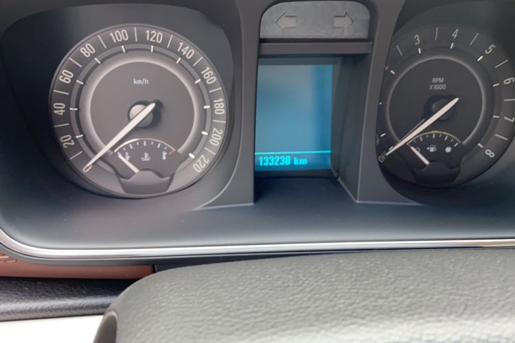 Used Buick GL8 2018 28T Luxury Model China VI Standard
