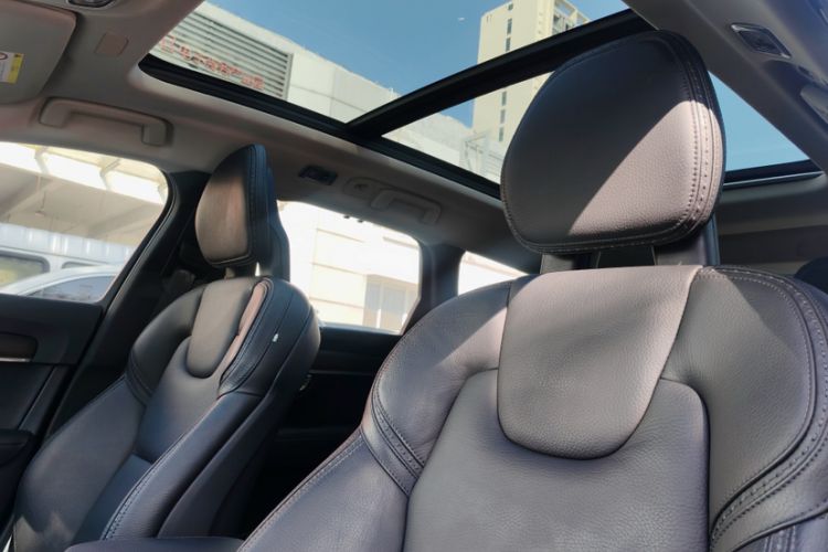 Used Volvo V90 2017 Cross Country T5 AWD Smart Range Edition