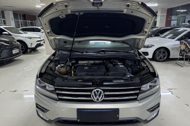 Used Volkswagen Tiguan L 2017 330TSI Automatic Two-Wheel Drive Luxury Edition