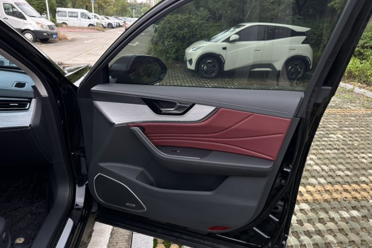 Used Hongqi HS5 2025 2.0T All-Wheel-Drive Xuan Ying Version
