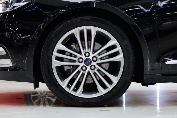 Used Ford Taurus 2019 EcoBoost 245 Vignale Deluxe Edition
