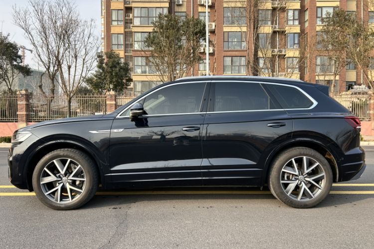 Used Volkswagen Touareg 2020 3.0 TSI Luxury Edition China VI