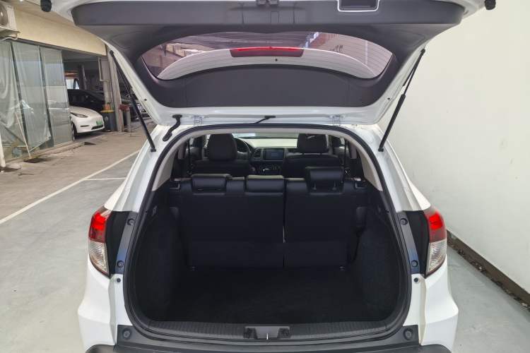 Used Honda Vezel 2019 1.5L CVT Luxury Model China VI
