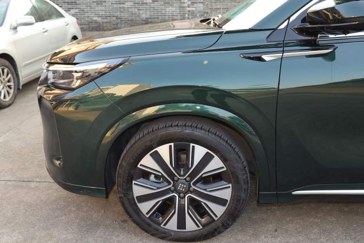 Used  E5 PLUS 2025 165 km Long-Range Travel Custom Edition 7 Seats
