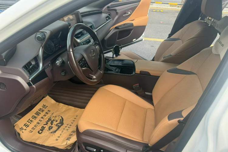 Used Lexus ES 2020 200 Excellence Edition