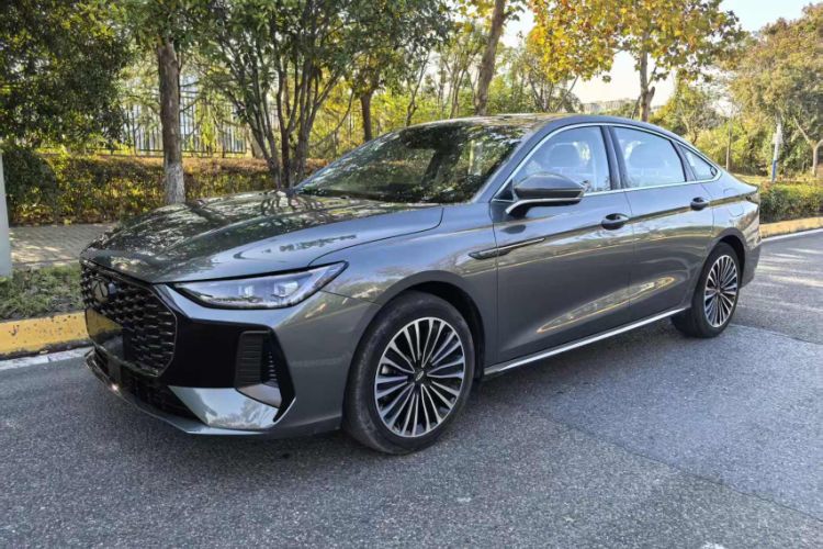 Used Chery Fengyun A8L 2025 1.5 TGDI 145 km Luxury Version
