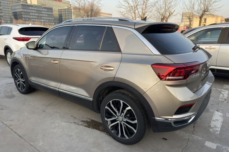Used Volkswagen T-ROC 2019 280TSI DSG Two-Wheel Drive Comfort Version China VI Standard
