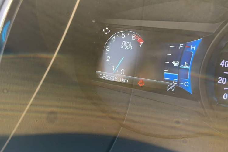 Used Ford Edge 2018 EcoBoost 245 Two-Wheel-Drive Titanium 7-Seater China VI Standard
