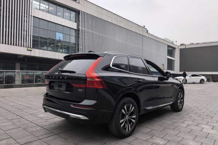 Used Volvo XC60 2025 B5 4x4 Smart Luxury Edition