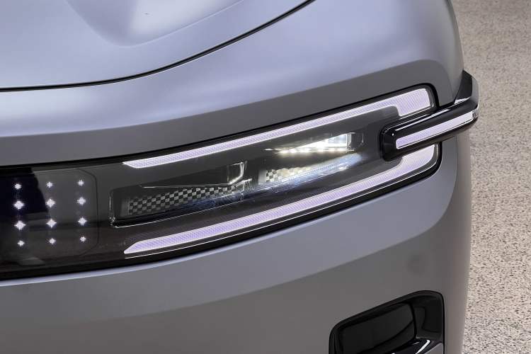 Used  E07 2025 All-Electric 4x4 90kWh Ultra High-Performance Edition