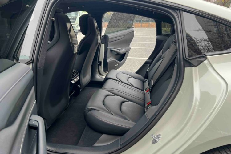 Used  SU7 2024 Rear-Drive Ultra-Long Range Advanced Pro-Level Intelligent Driving Version