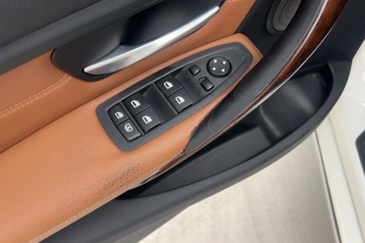 Used BMW 3 Series 2015 320Li Luxury Design Package
