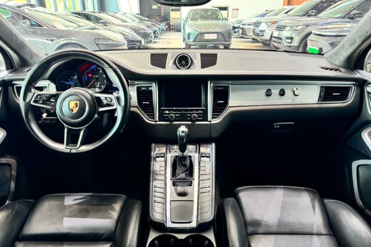 Used Porsche Macan 2016 Macan Turbo 3.6T
