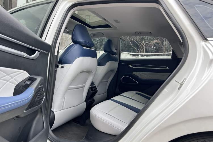 Used Geely Auto Emgrand 2022 4th Generation 1.5L CVT Flagship Model
