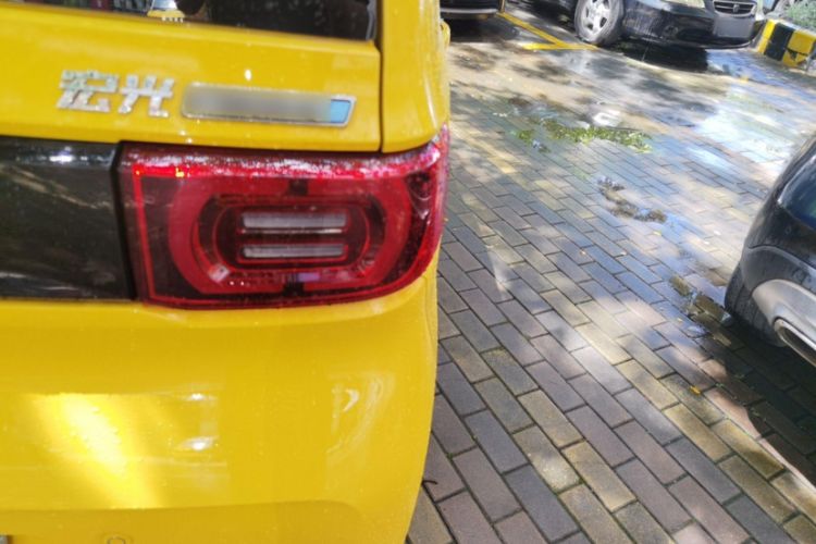 Used Wuling Hongguang MINIEV 2022 Macaron Premium Model – Lithium Ternary Battery
