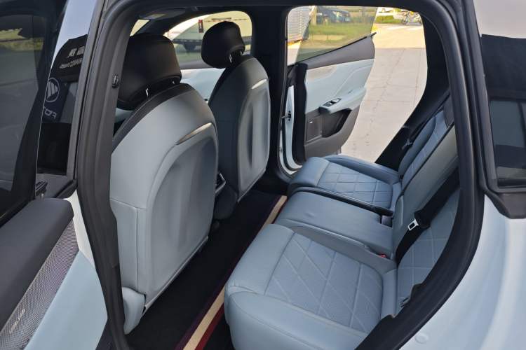 Used  S05 2024 510 Ultra Pure Electric Version
