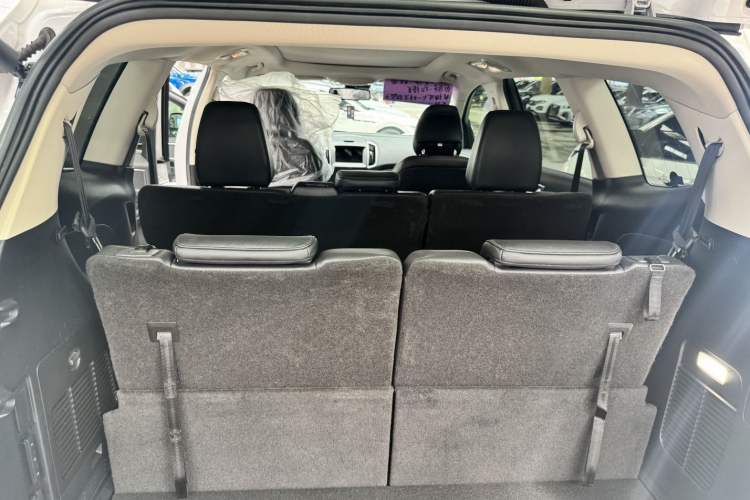 Used Ford Edge 2016 EcoBoost 245 Four-Wheel Drive Titanium Edition 7-Seater
