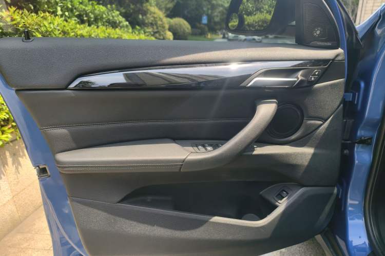 Used BMW X1 2020 sDrive25Li Leading Model
