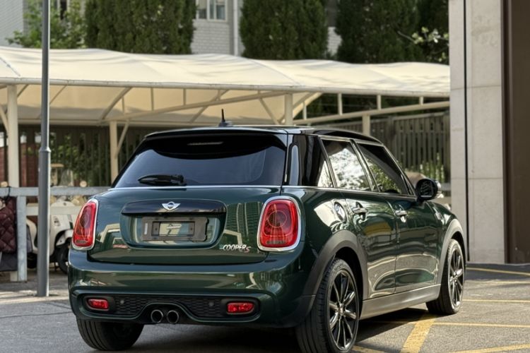 Used  MINI 2016 2.0T COOPER S Five-Door Edition
