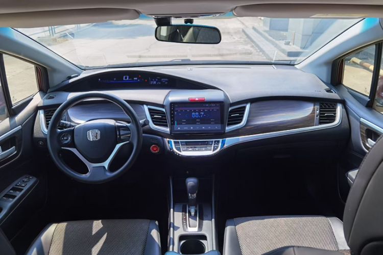 Used Honda Jade 2017 1.8L automatic Comfort version 5 seats