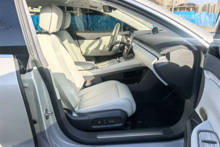 Used Nio ET7 2024 75 kWh Executive Edition
