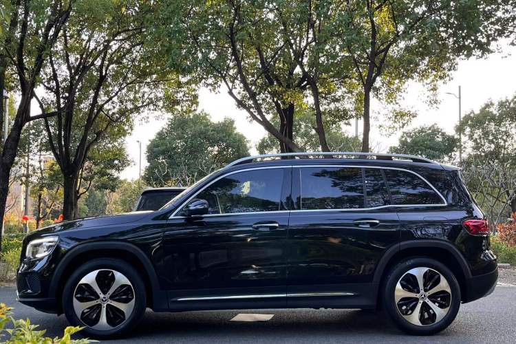 Used Mercedes-Benz GLB 2022 Updated GLB 200 Fashion Edition
