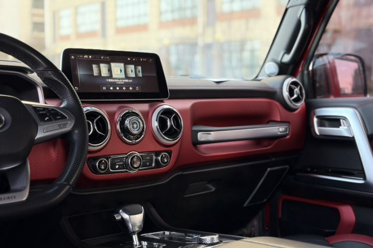 Used  BJ40 2019 PLUS 2.3T Automatic Four-Wheel Drive Premium Edition China VI