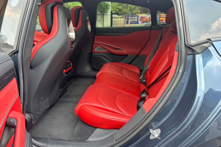 Used  SU7 2024 Four-Wheel Drive Ultra-Long Range Advanced Intelligent Driving Max Edition
