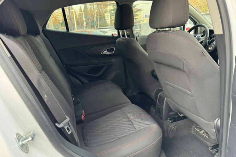 Used Buick Encore 2015 1.4T Automatic Two-Wheel Drive Urban Elite Version
