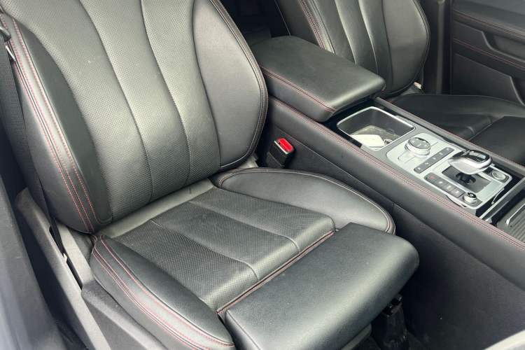 Used BYD Tang New Energy 2019 DM 2.0T All-Wheel Drive Connected Leading Model 7 Seats China VI Standard