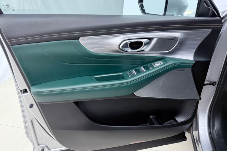 Used GAC Trumpchi GS8 2022 Flagship Series 2.0 TGDI Four-Wheel Drive Luxury Smart Connectivity Version (6 Seats)
