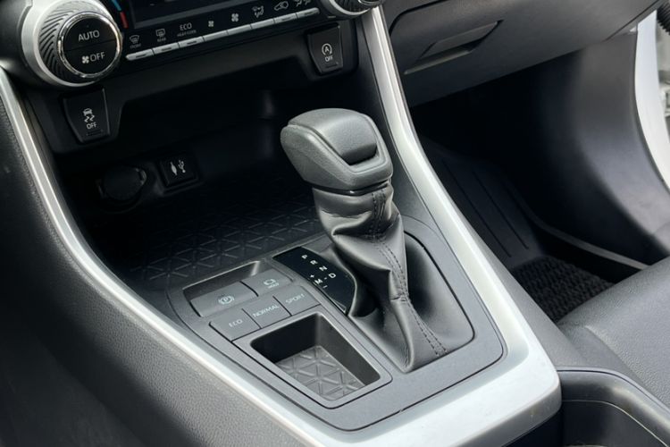 Used Toyota RAV4 2020 2.0L CVT Two-Wheel Drive Fashion Edition
