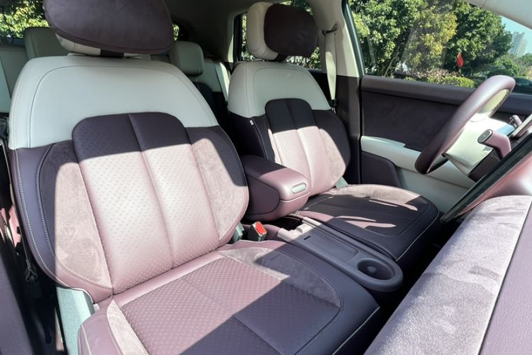 Used  firefly 2025 Illuminated Edition
