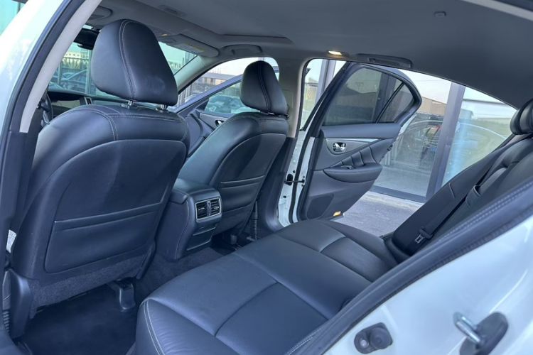 Used Infiniti Q50L 2016 2.0T Ambition Edition
