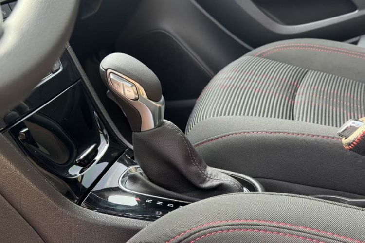 Used Buick Encore 2018 18T Automatic Two-Wheel Drive Urban Leading Model
