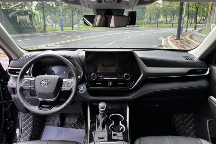 Used Toyota Highlander 2022 Dual-Engine 2.5L Four-Wheel Drive Prestige Version 7 Seats
