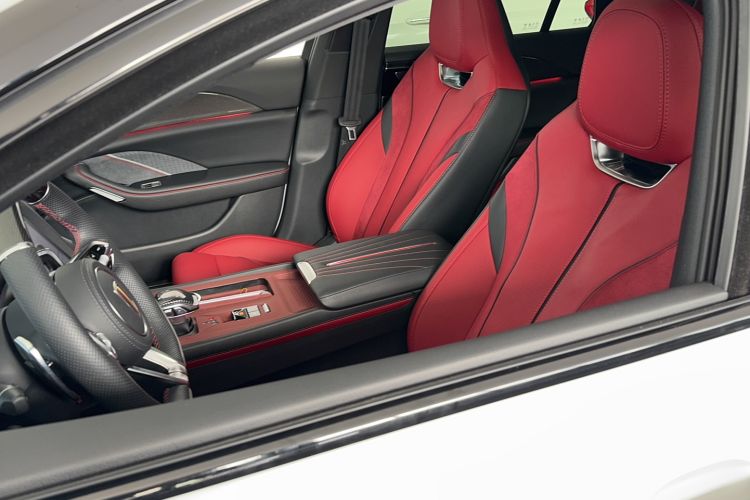 Used Hongqi H6 2024 2.0T ZhiZhen Edition
