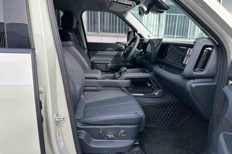 Used  Leopard 5 2025 TianShen Intelligent Driving Ultra Edition
