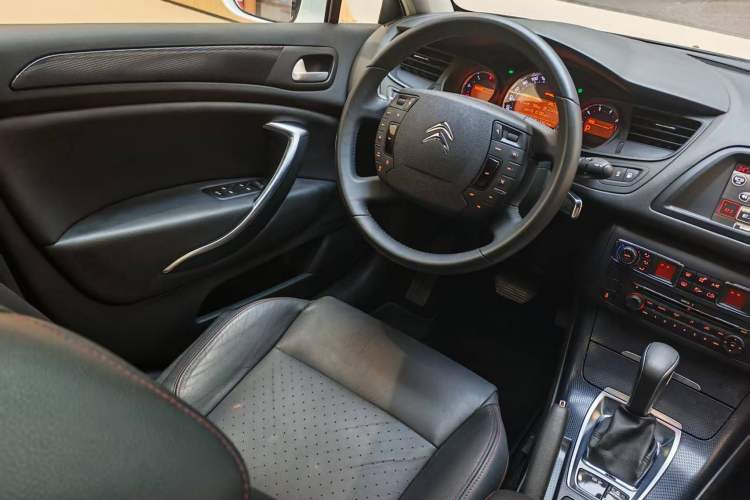 Used Citroen C5 2014 1.6T Automatic Luxury Model
