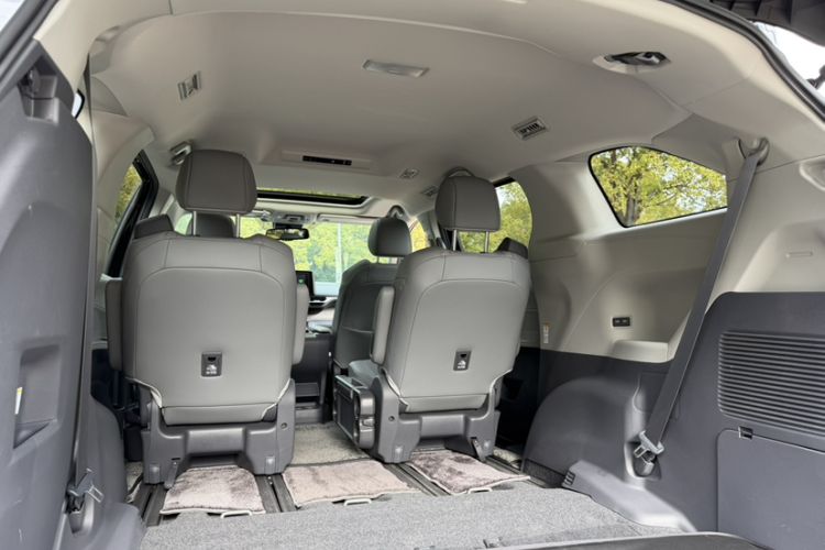 Used Toyota Sienna 2021 2.5L Hybrid Luxury Edition