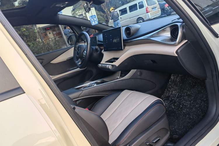 Used BYD Dolphin 2024 Honor Edition 420km Fashion Version
