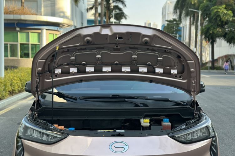 Used AION Y 2022 70 Tech Edition Lithium Iron Phosphate
