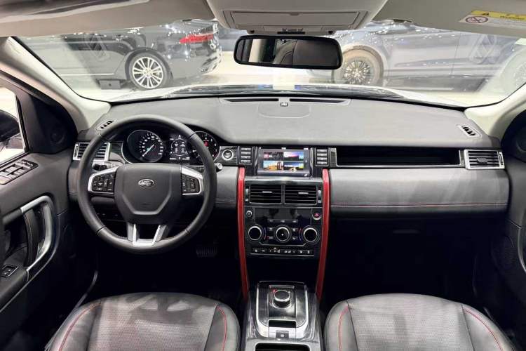 Used Land Rover Discovery Sport 2019 240 PS SE Dynamic Version China VI Standard
