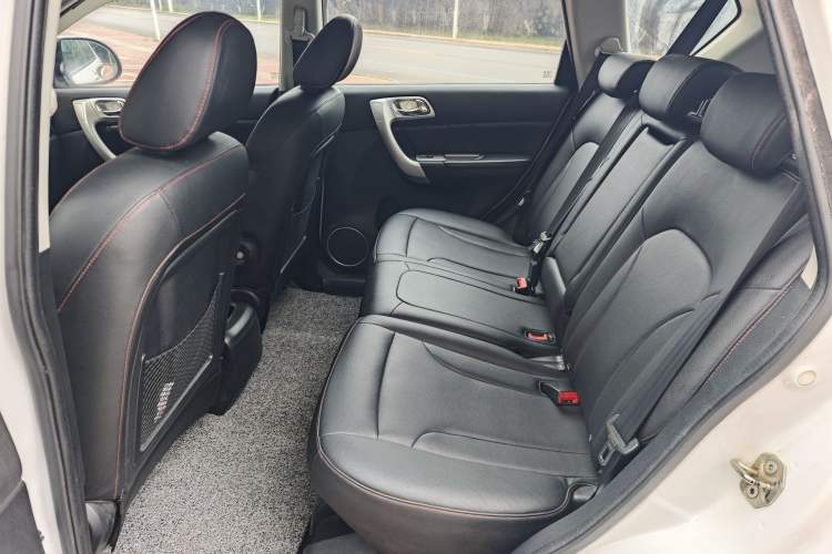 Used Haval H6 2016 Upgraded Model 1.5T Manual Two-Wheel Drive Elite Version
