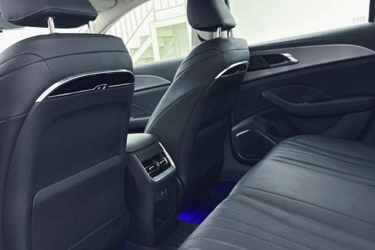 Used Hongqi H5 2024 1.5T DCT Smart Connect Flagship Edition