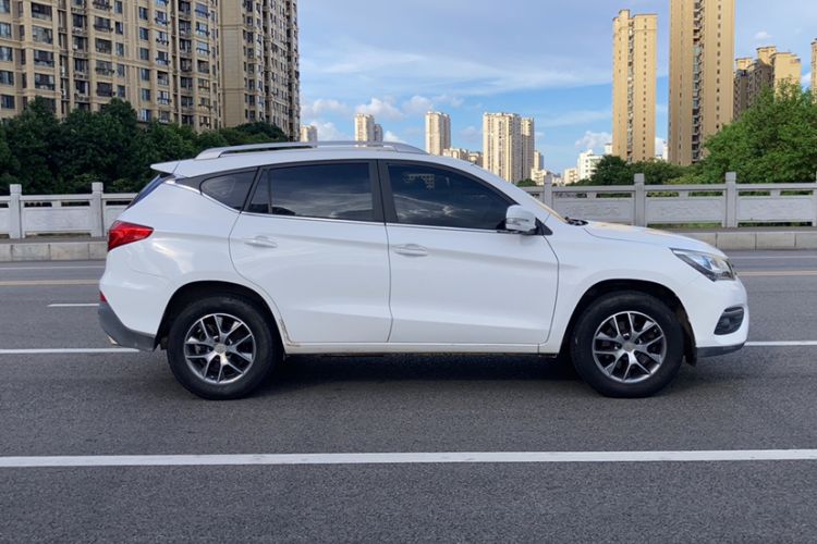 Used BYD Song 2018 1.5TI Manual Smart Connect Enjoyment Model
