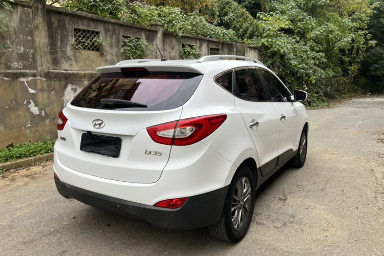 Used Hyundai ix35 2015 2.0L Automatic 2WD Smart Version China V Standard
