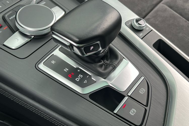 Used Audi A4L 2018 30th Anniversary Edition 45 TFSI quattro Sport model