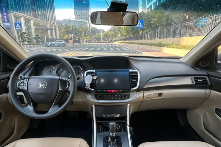 Used Honda Accord 2015 2.0L LX Comfort Edition