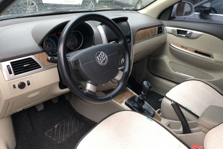 Used Buick Excelle 2015 1.5L Manual Classic Trim
